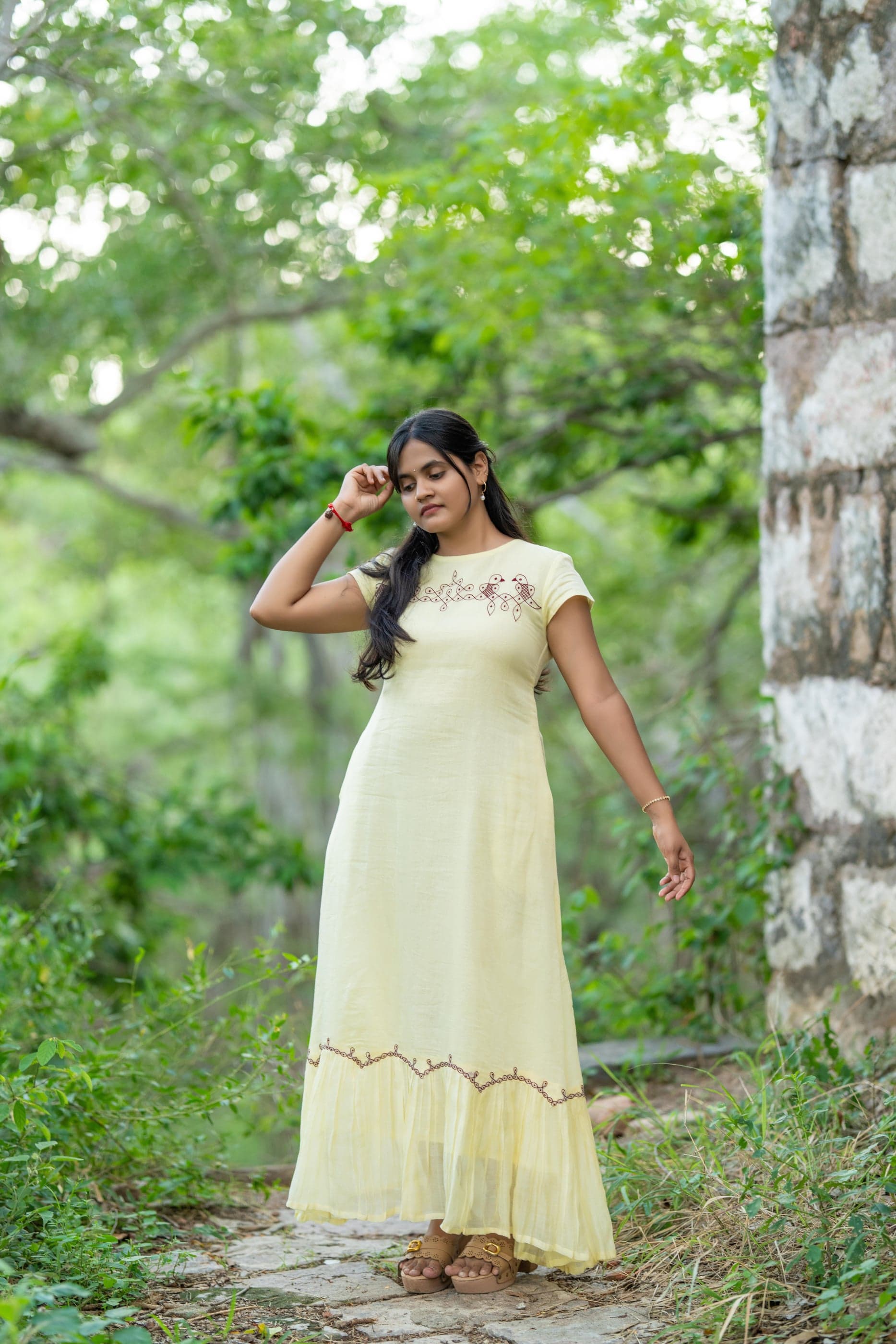 Rekhamala in Alpana, priced at ₹7,499.00